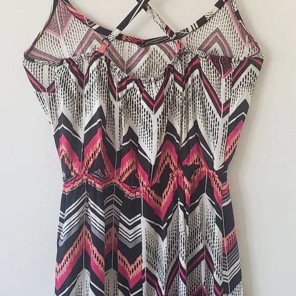 Patterned Maxi Dress - Picture 5 of 7